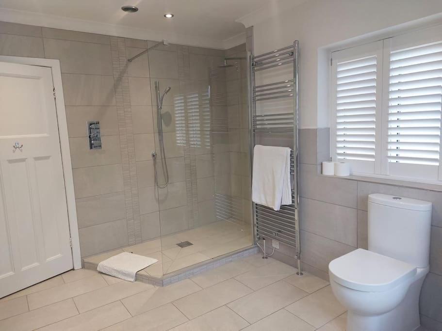 Beach House, With Bbq Lodge And Hot Tub! Bournemouth Esterno foto