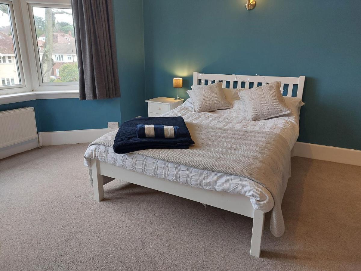 Beach House, With Bbq Lodge And Hot Tub! Bournemouth Esterno foto