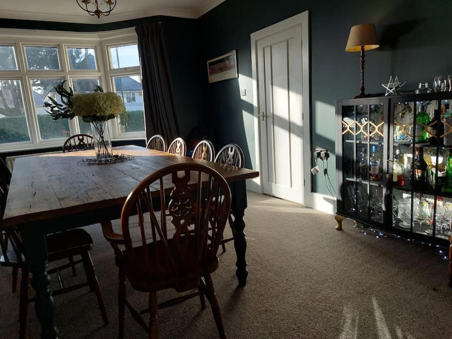 Beach House, With Bbq Lodge And Hot Tub! Bournemouth Esterno foto