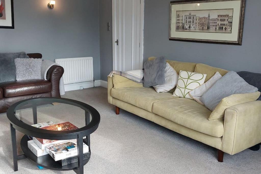 Beach House, With Bbq Lodge And Hot Tub! Bournemouth Esterno foto