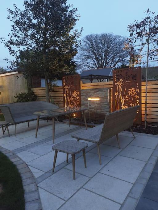 Beach House, With Bbq Lodge And Hot Tub! Bournemouth Esterno foto